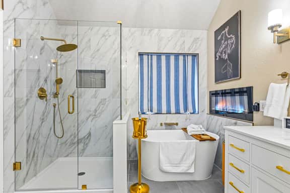 Luxury 2 King beds, Hot Tub, near PGA & Universal - Image 3