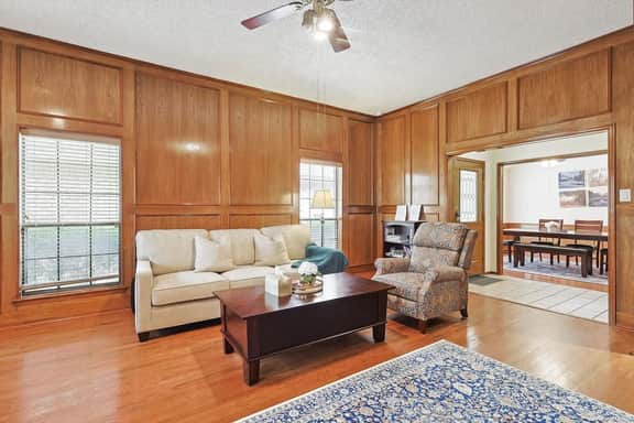 Tranquil 2 BR Haven with patio - Image 2
