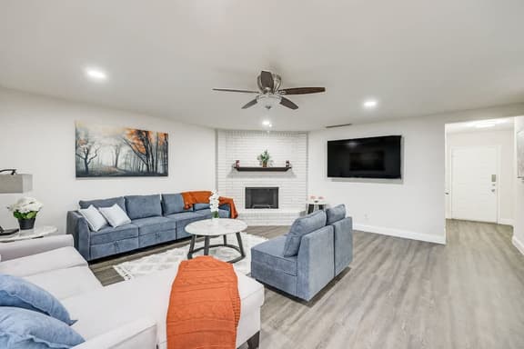 New Home close to Grapevine, lake and DFW Airport - Image 1