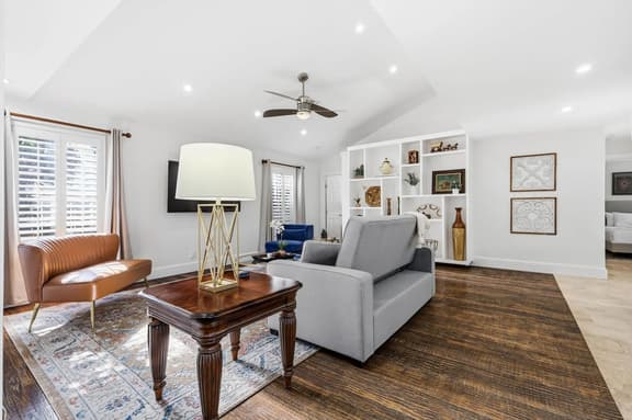 Spacious 2BR 2BA in Uptown Dallas Walk to Dining - Image 1