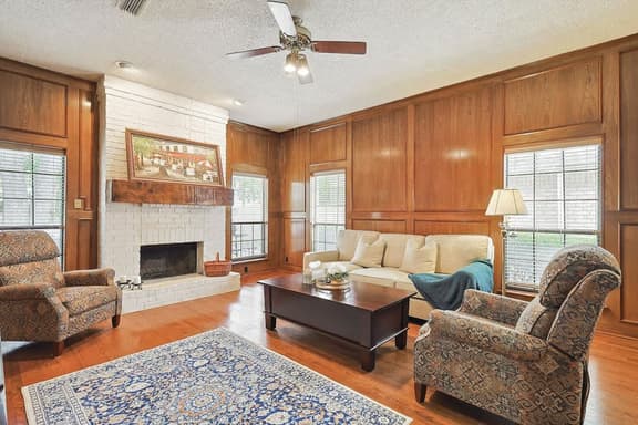 Tranquil 2 BR Haven with patio - Image 1
